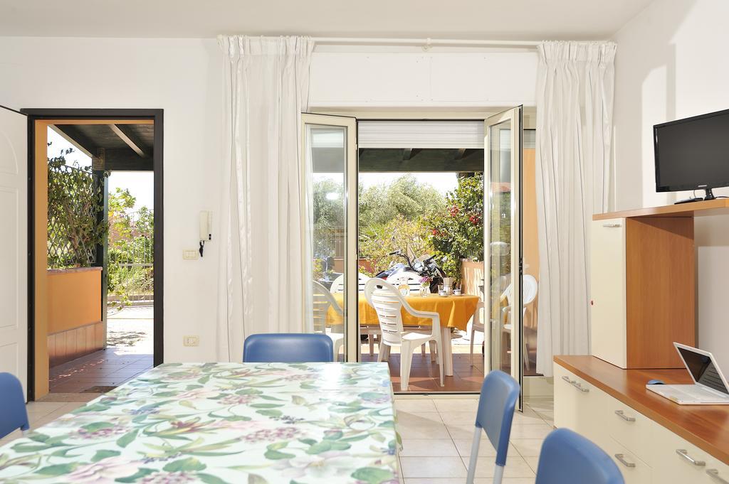 Arbatax Le Terrazze Sul Mare Aparthotel Bilik gambar